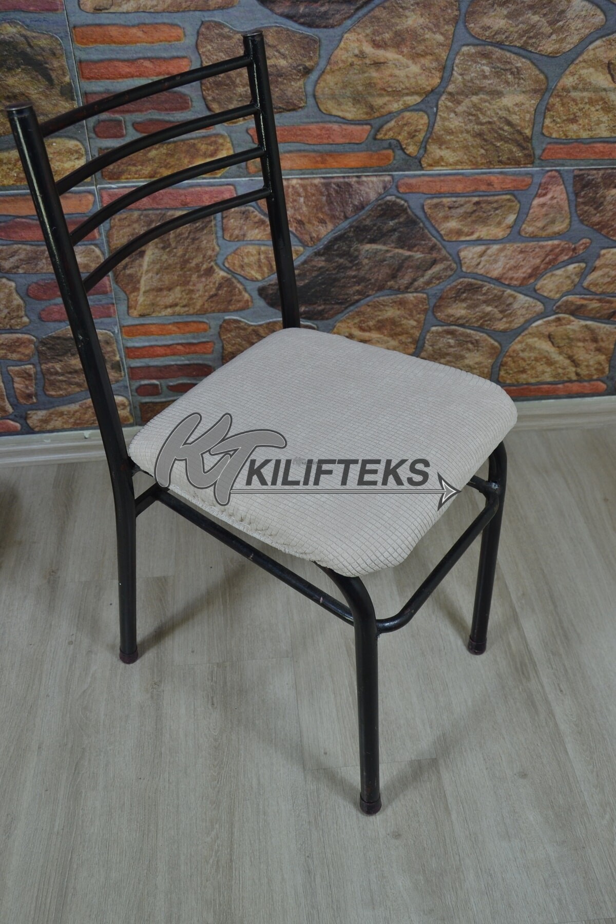 Demır Sandalye Örtüsü Pıtıkara Kumaş