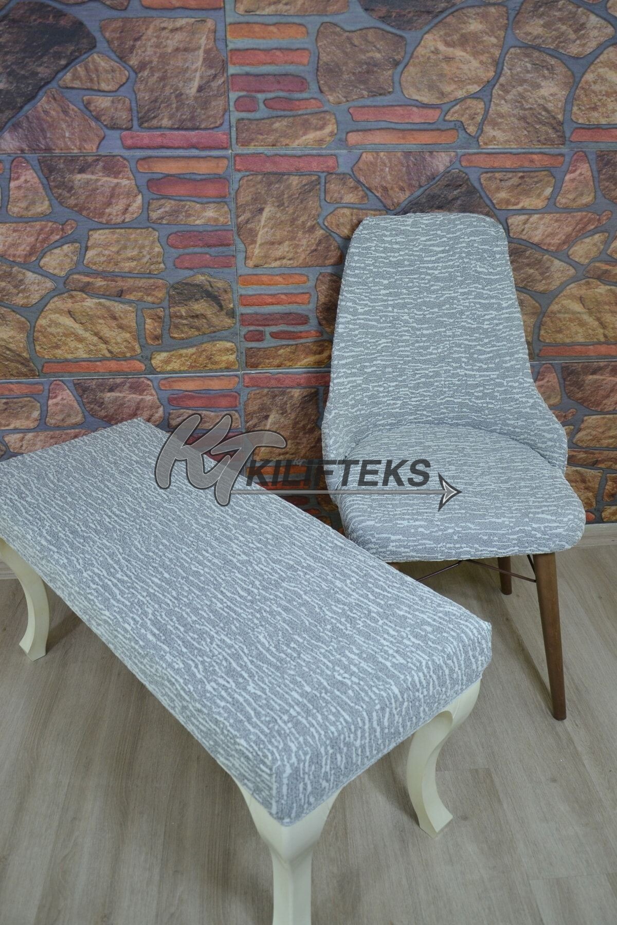 Sandalye Takımı 4 Adet Sandalye 1 Adet Sırtsız Puf Bej